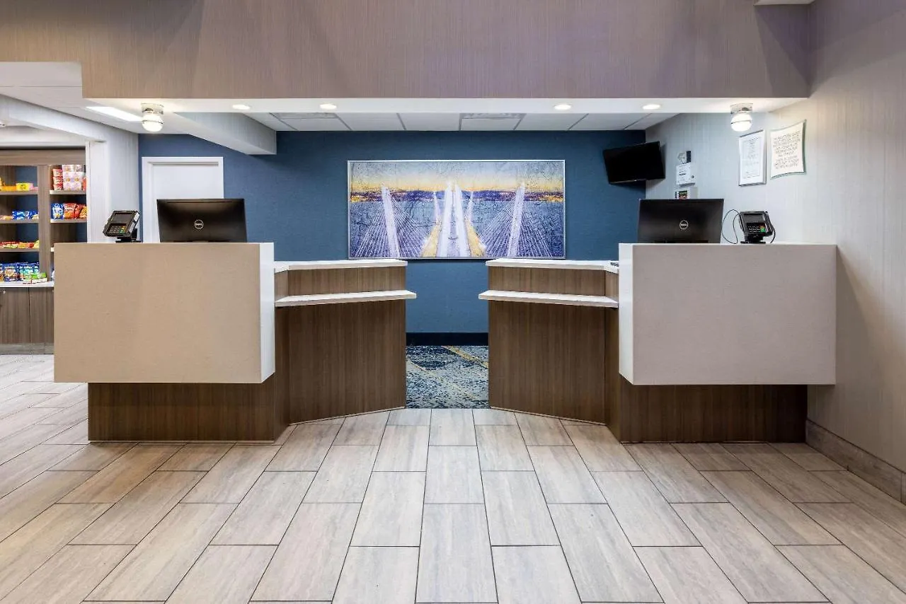 Baymont By Wyndham White Plains - Elmsford Hotel